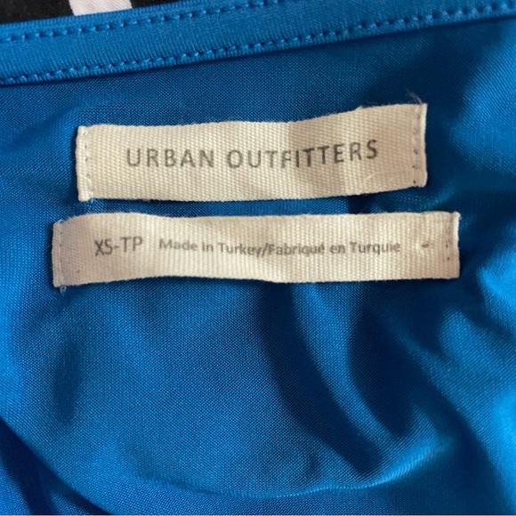 blue urban outfitters crop top 💙 - Picture 3 of 3
